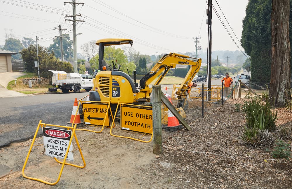 Excavator equipment using for digging